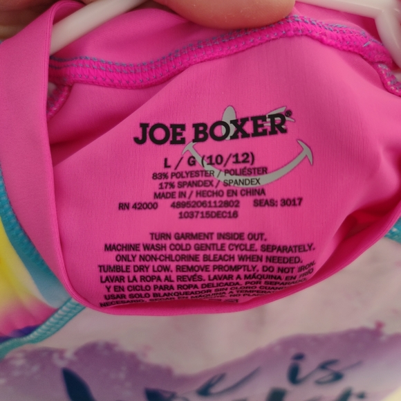 Cool Graphic Rash Guard - Picture 3 of 3